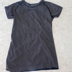 LULULEMON STRIPED SHORT SLEEVE